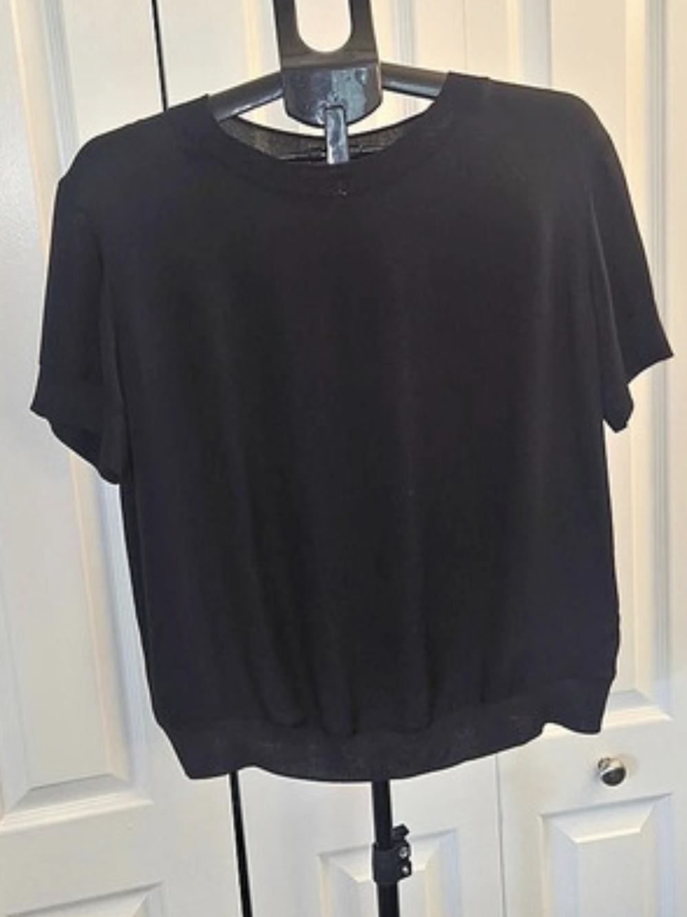 Vince Short Sleeve Silk Top in Black Size Medium